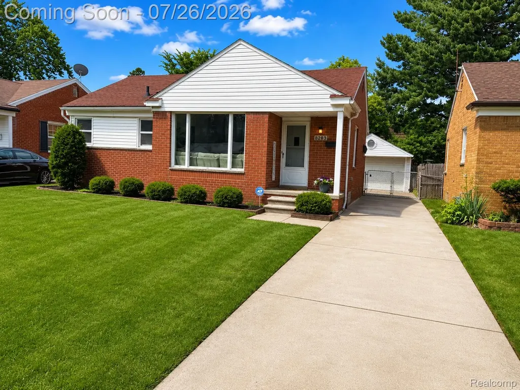 8283 W Parkway Street Redford Charter Township MI 48239