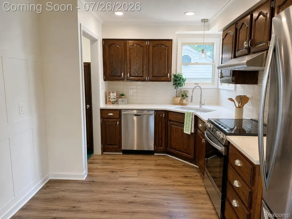 8283 W Parkway Street Redford Charter Township MI 48239