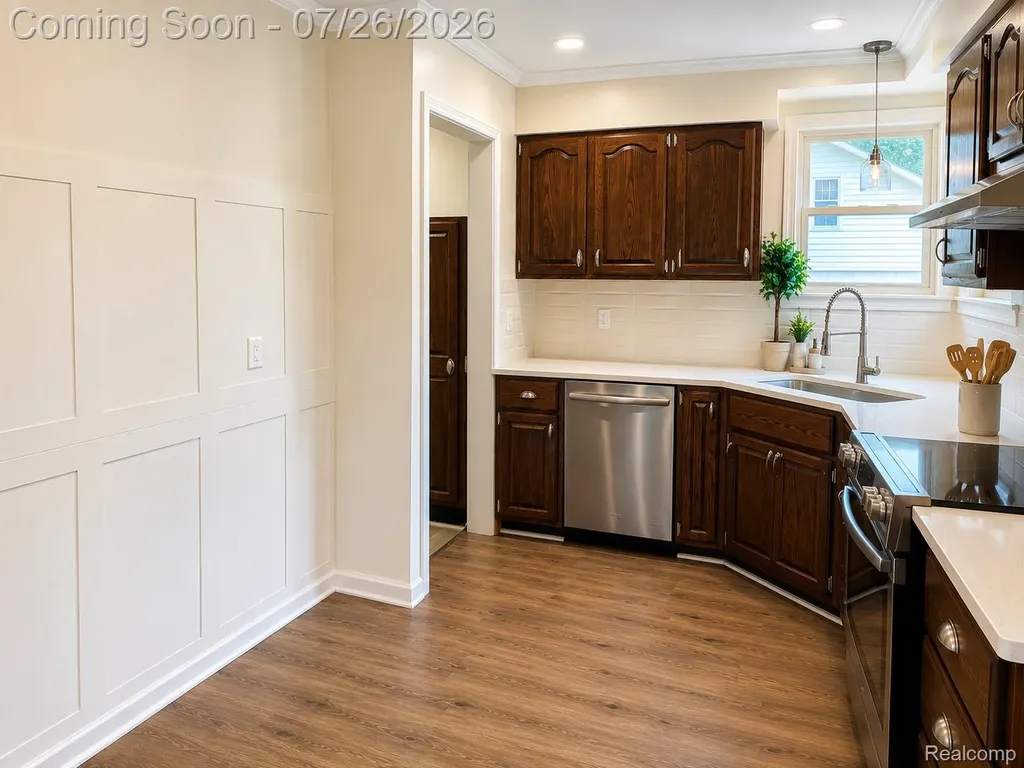 8283 W Parkway Street Redford Charter Township MI 48239