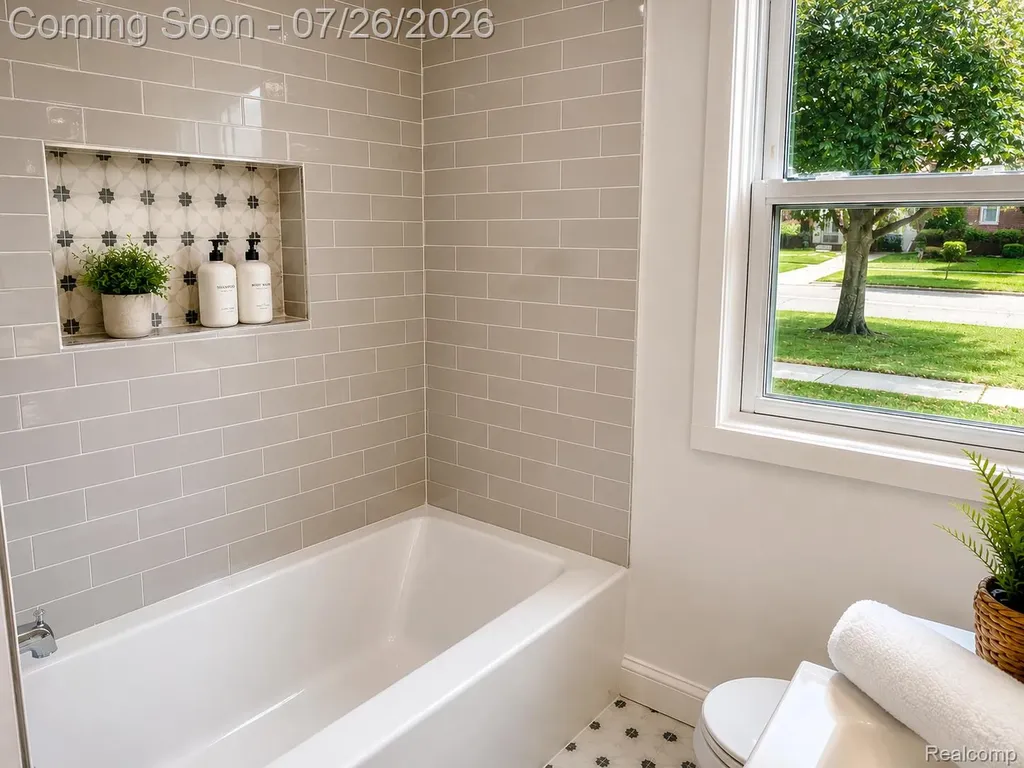 8283 W Parkway Street Redford Charter Township MI 48239