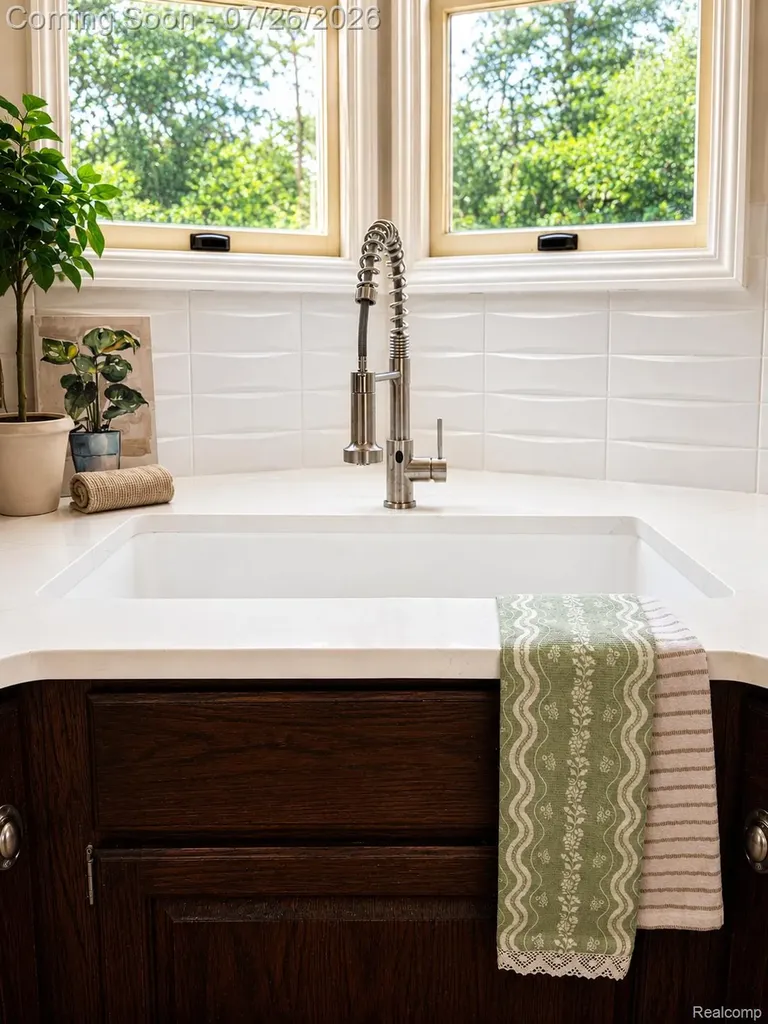 8283 W Parkway Street Redford Charter Township MI 48239