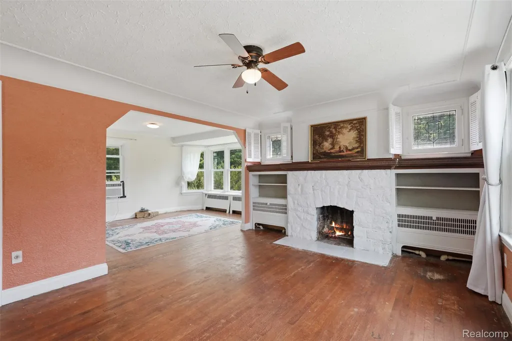 31000 Drake Road Farmington Hills City MI 48331