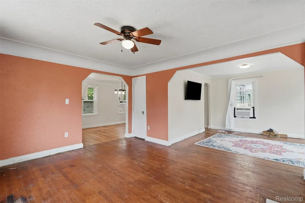 31000 Drake Road Farmington Hills City MI 48331
