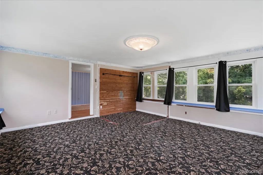 31000 Drake Road Farmington Hills City MI 48331