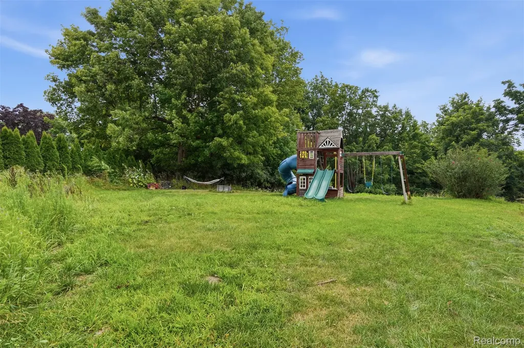 31000 Drake Road Farmington Hills City MI 48331