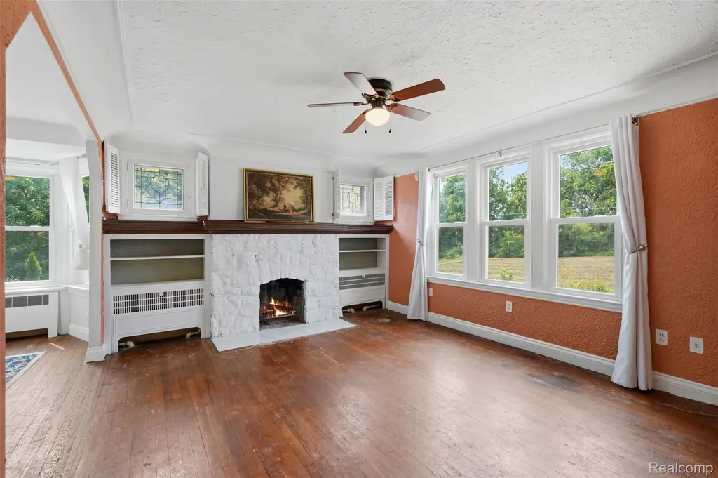 31000 Drake Road Farmington Hills City MI 48331