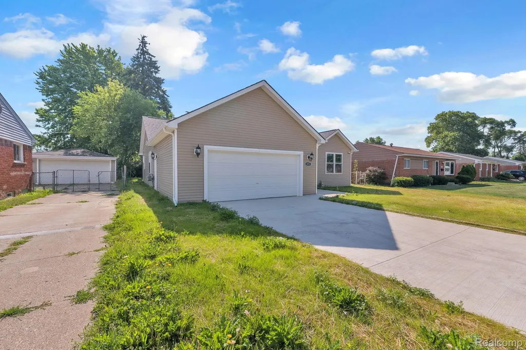 6653 Niagara Street Romulus City MI 48174