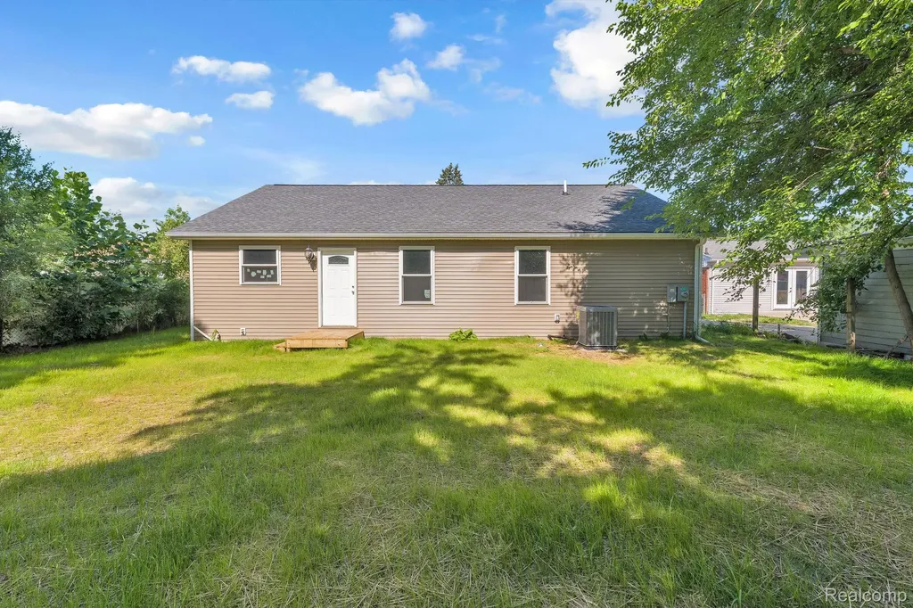 6653 Niagara Street Romulus City MI 48174