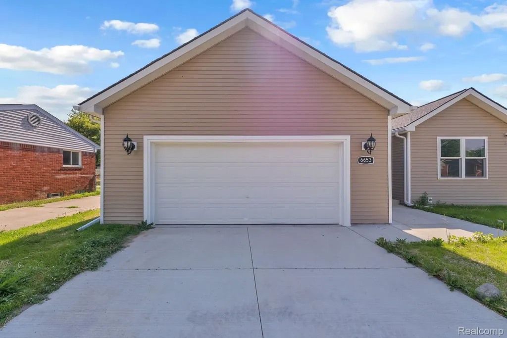 6653 Niagara Street Romulus City MI 48174