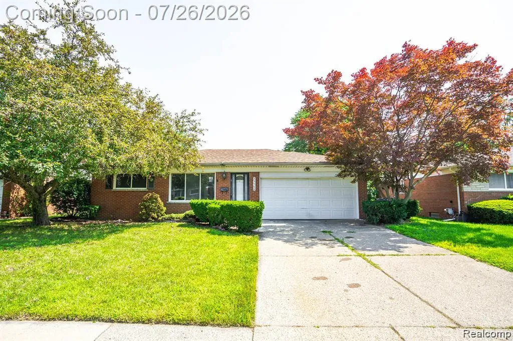 25568 Thomas Drive Warren City MI 48091