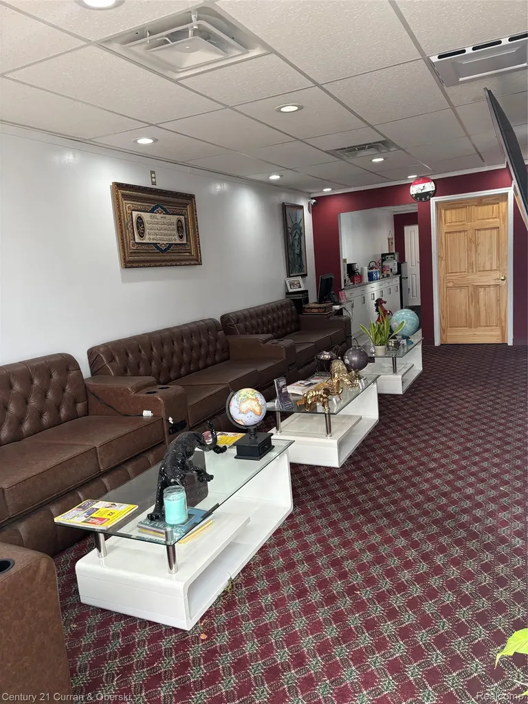 10218 W Warren Avenue N Dearborn City MI 48126