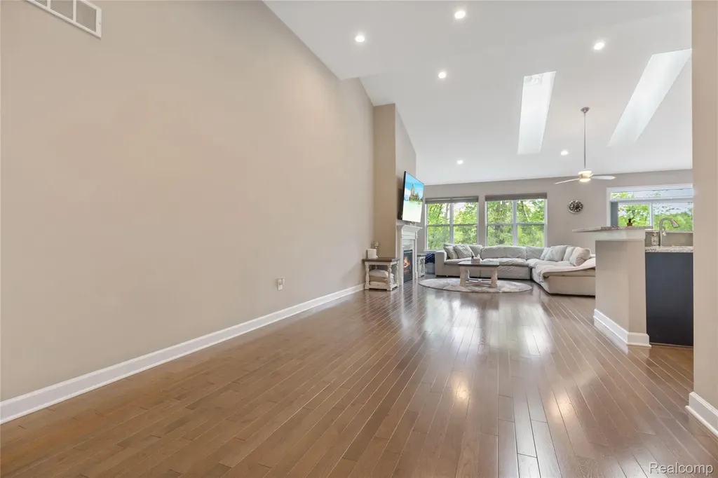 7512 Berry Wood Lane West Bloomfield Charter Township MI 48322