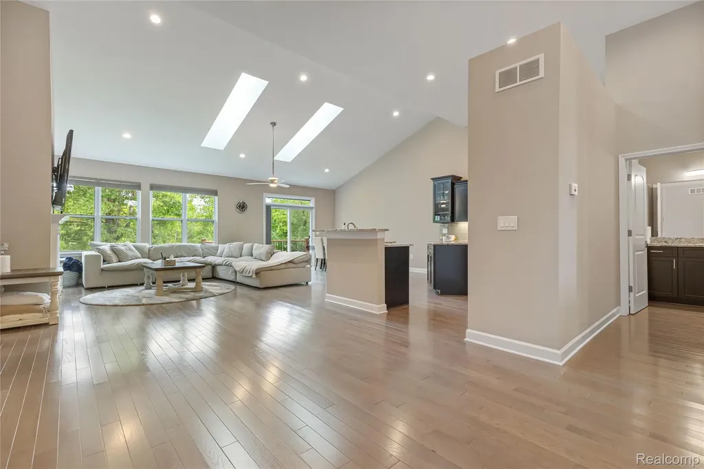 7512 Berry Wood Lane West Bloomfield Charter Township MI 48322