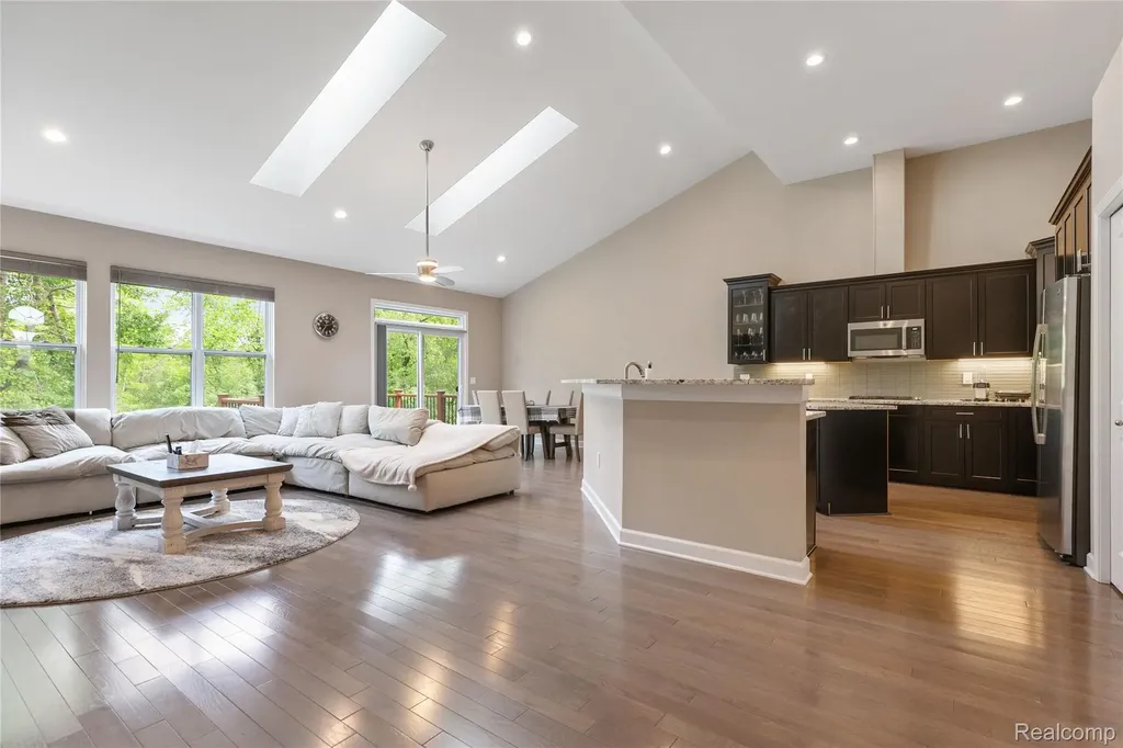 7512 Berry Wood Lane West Bloomfield Charter Township MI 48322