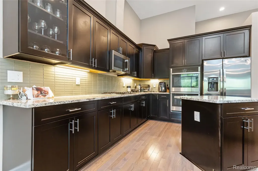 7512 Berry Wood Lane West Bloomfield Charter Township MI 48322