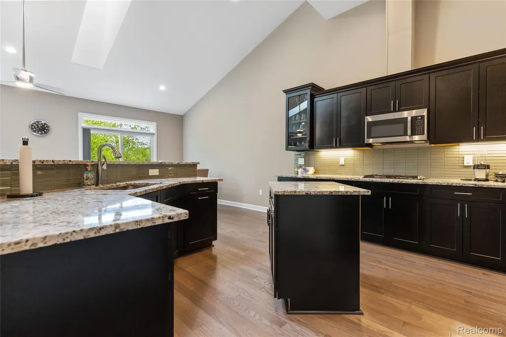 7512 Berry Wood Lane West Bloomfield Charter Township MI 48322