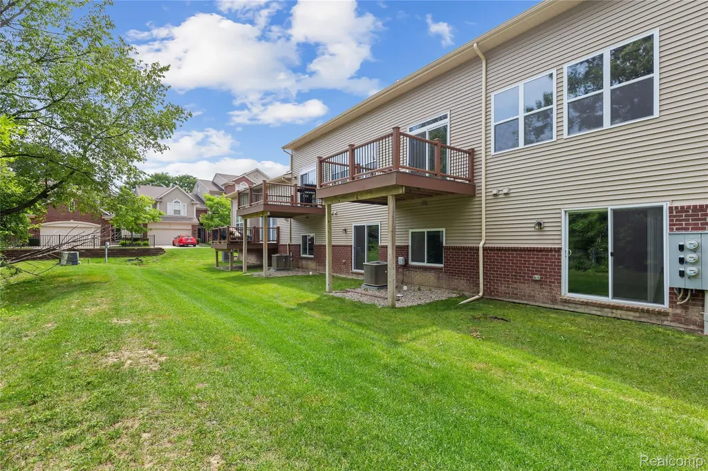 7512 Berry Wood Lane West Bloomfield Charter Township MI 48322