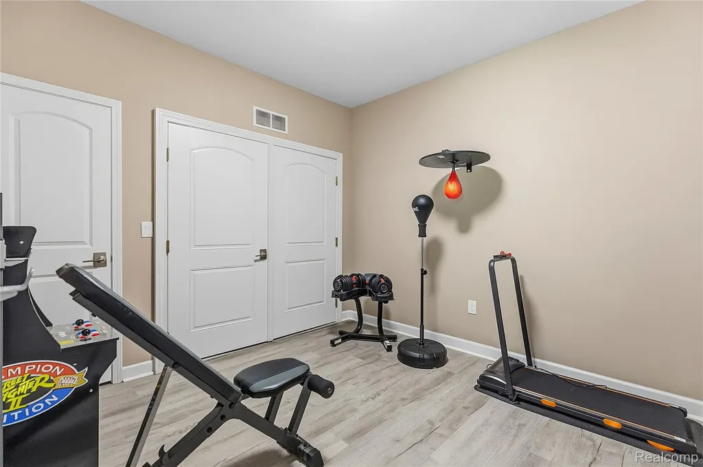 7512 Berry Wood Lane West Bloomfield Charter Township MI 48322