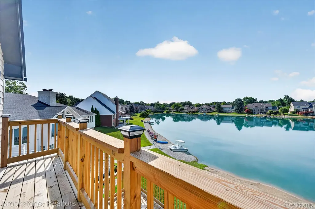 8828 Grace Street Shelby Charter Township MI 48317