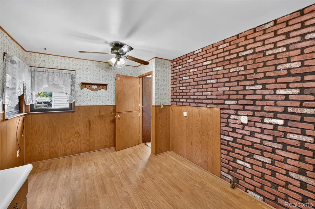 25199 Cole Street Roseville City MI 48066