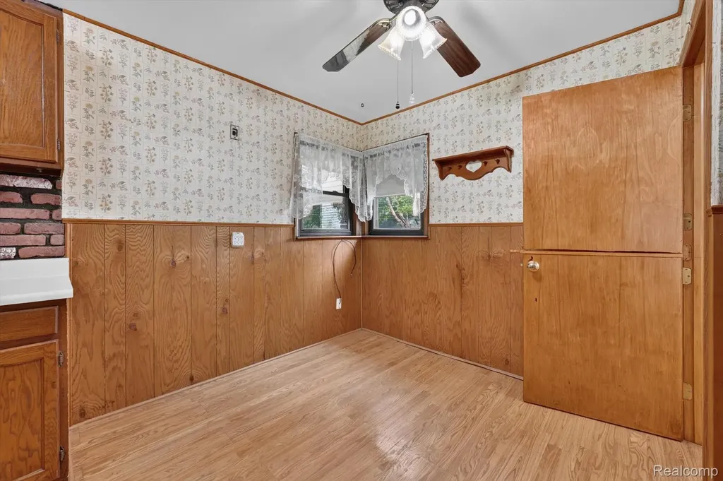 25199 Cole Street Roseville City MI 48066