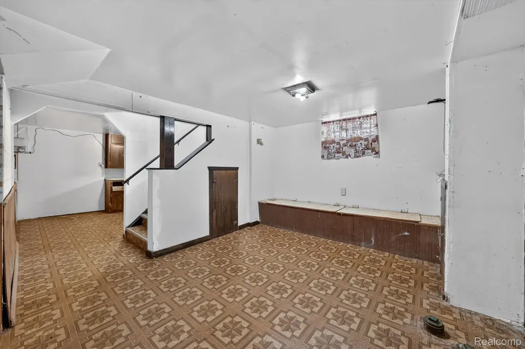 25199 Cole Street Roseville City MI 48066