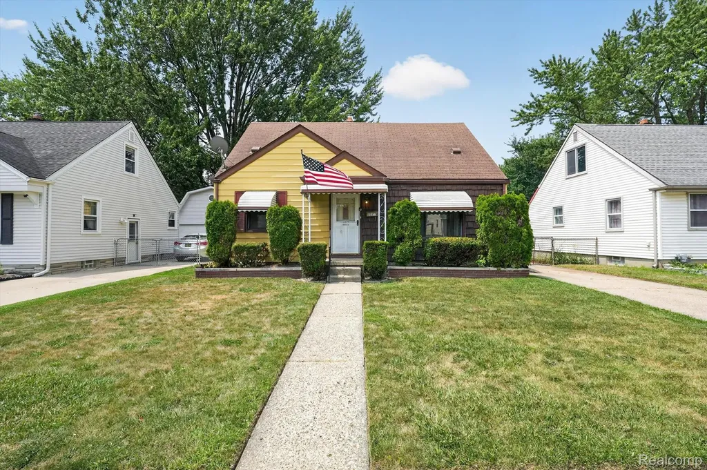 25199 Cole Street Roseville City MI 48066