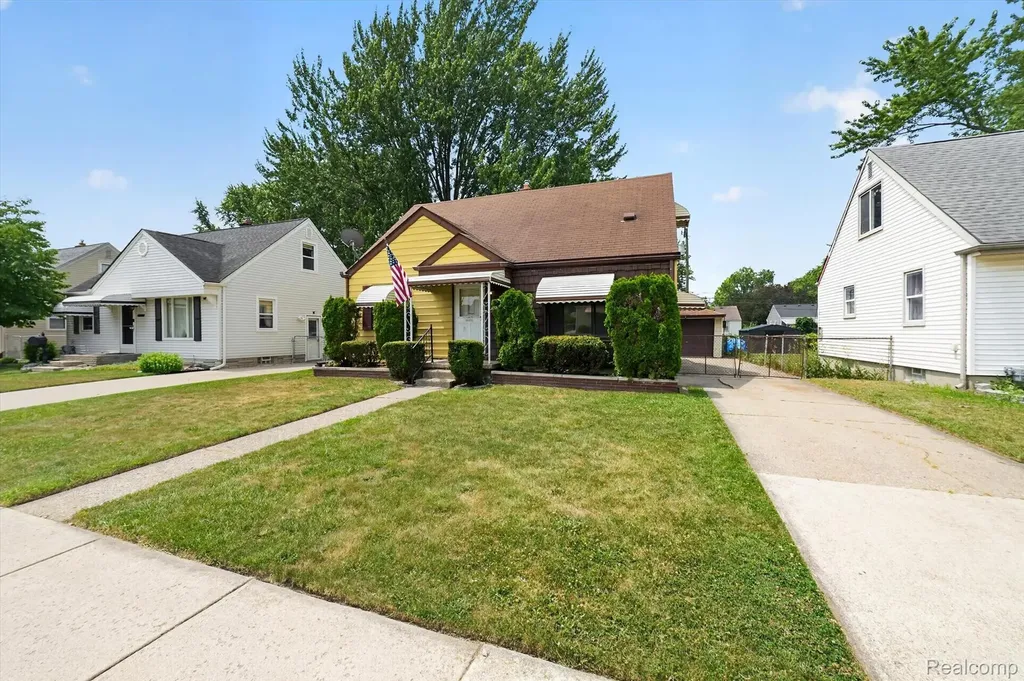 25199 Cole Street Roseville City MI 48066