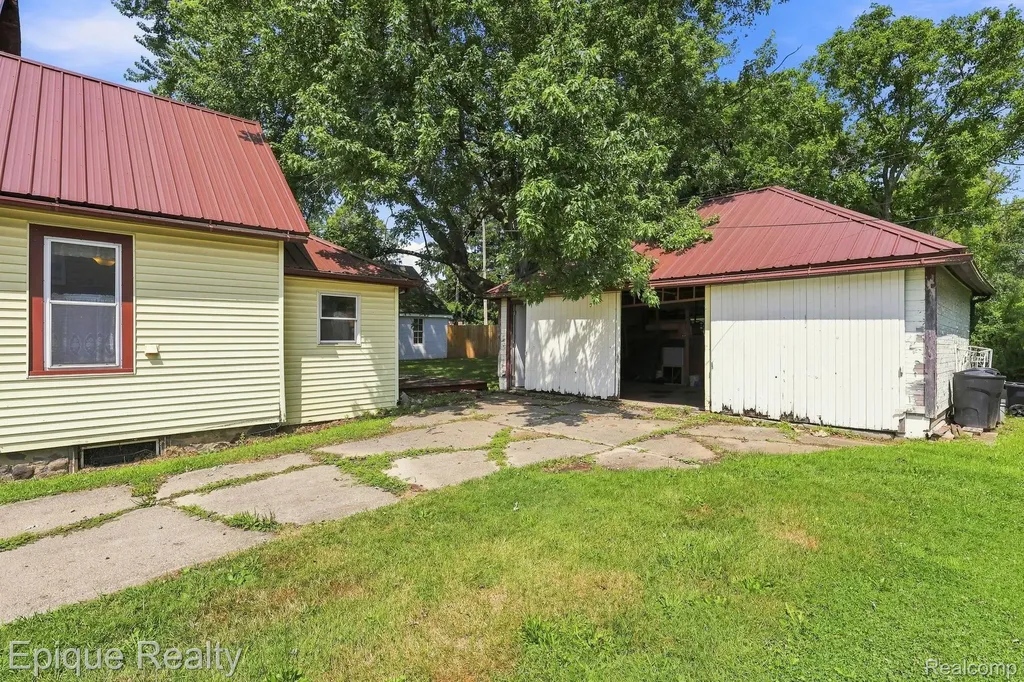 305 North Street Yale City MI 48097
