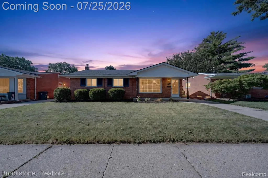 4940 Stanley Avenue Warren City MI 48092