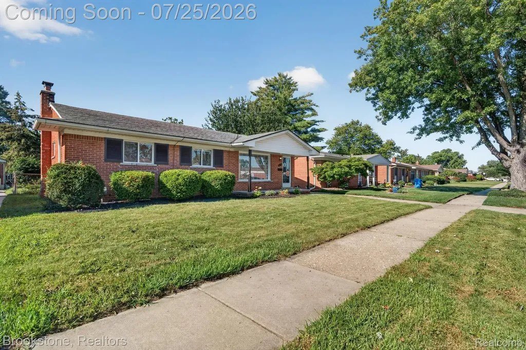 4940 Stanley Avenue Warren City MI 48092