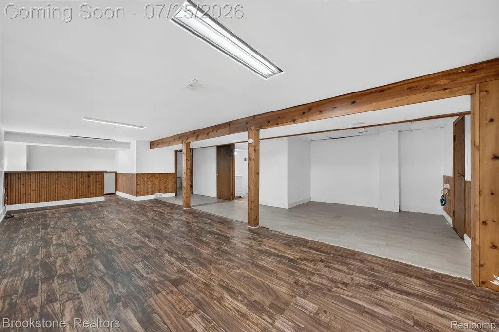 4940 Stanley Avenue Warren City MI 48092