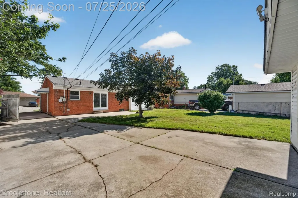 4940 Stanley Avenue Warren City MI 48092