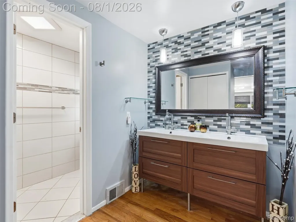2921 Baylis Drive Ann Arbor City MI 48108