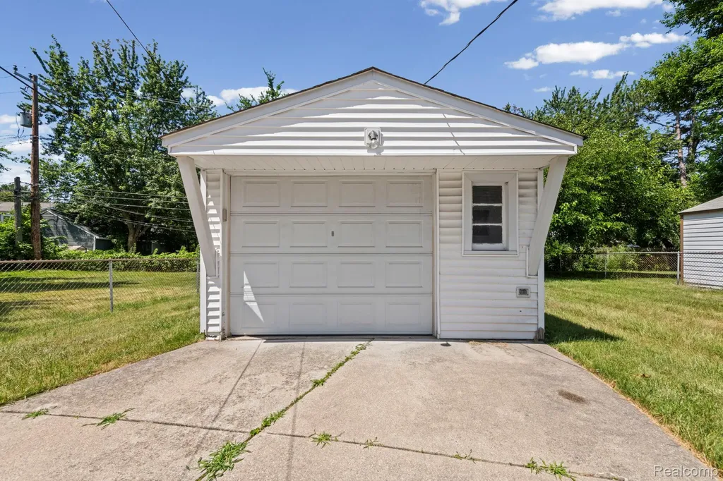 3035 Wolcott Street Ferndale City MI 48220