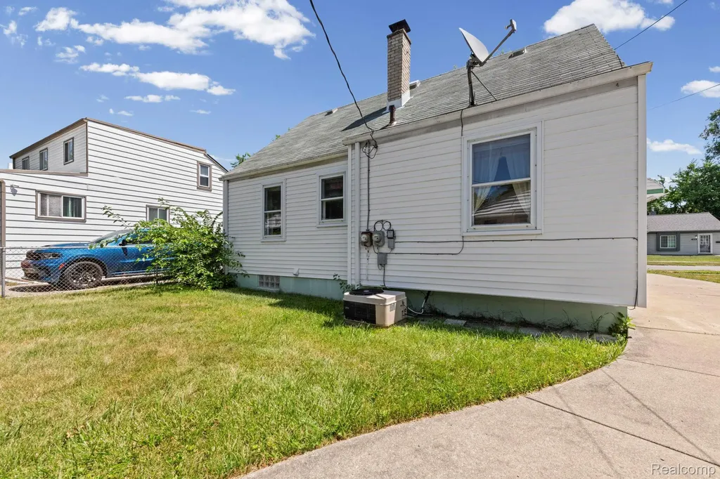 3035 Wolcott Street Ferndale City MI 48220