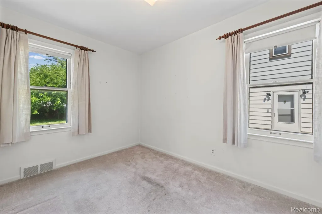 3035 Wolcott Street Ferndale City MI 48220