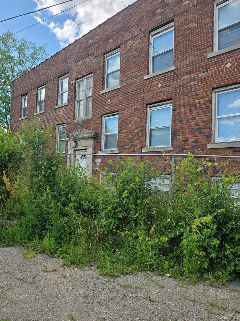 17129 Westphalia Street Detroit City MI 48205