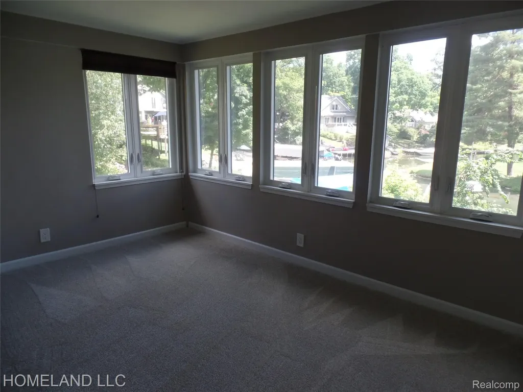 4039 Lotus Drive Waterford Charter Township MI 48329