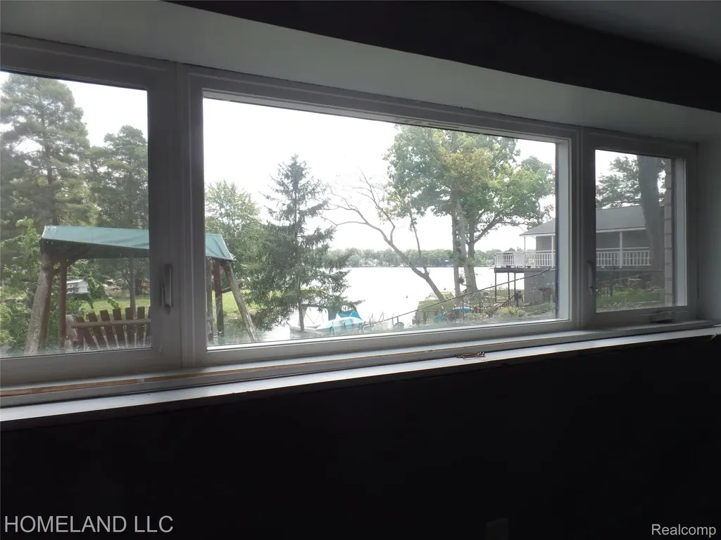 4039 Lotus Drive Waterford Charter Township MI 48329