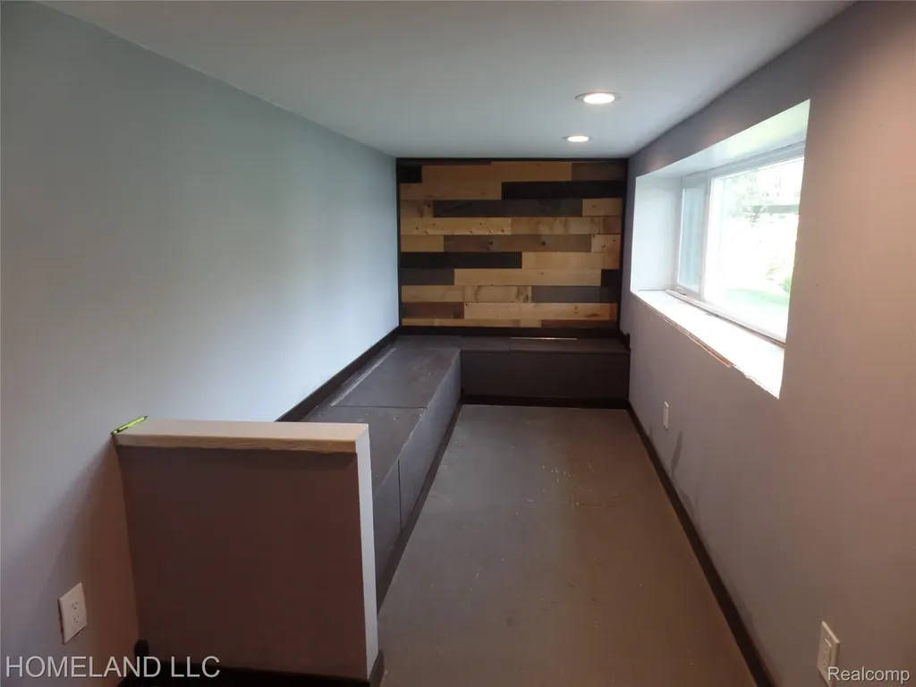 4039 Lotus Drive Waterford Charter Township MI 48329