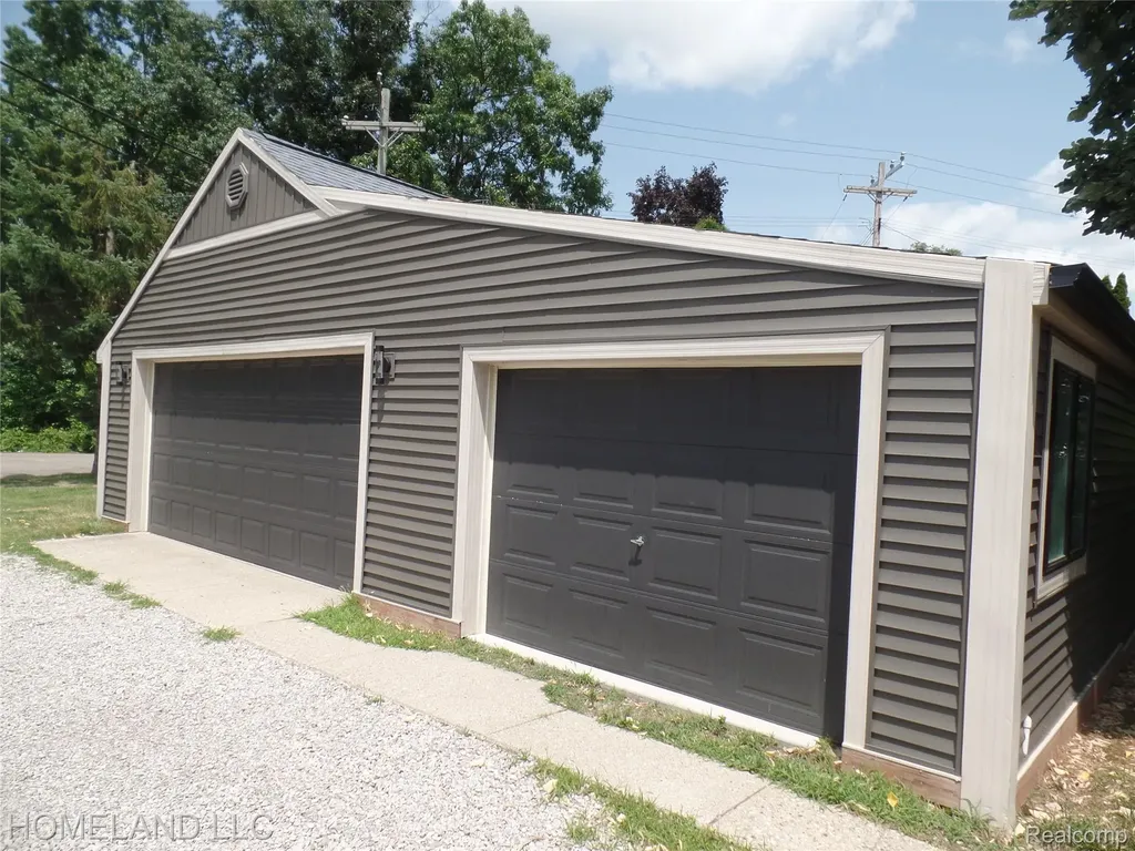 4039 Lotus Drive Waterford Charter Township MI 48329