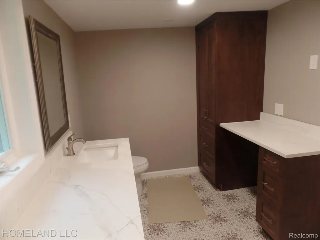 4039 Lotus Drive Waterford Charter Township MI 48329