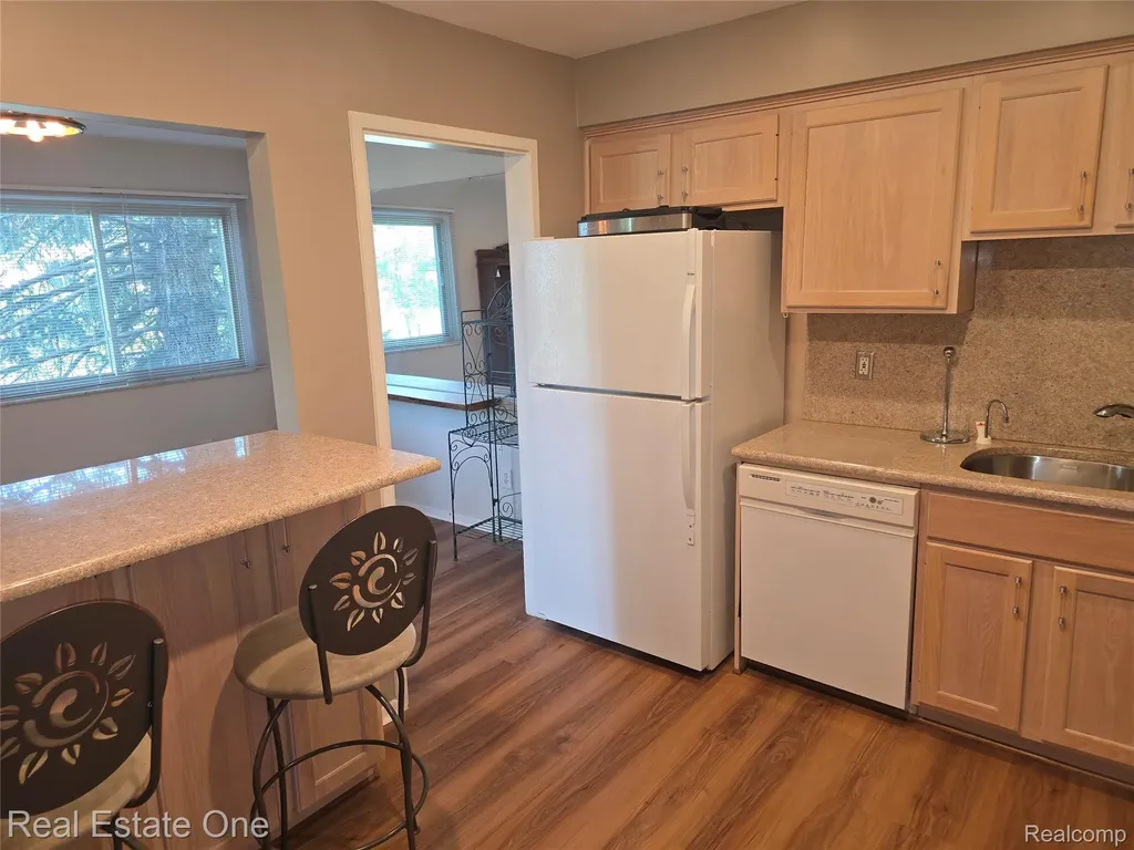 2027 Klingensmith Road Bloomfield Hills City MI 48302