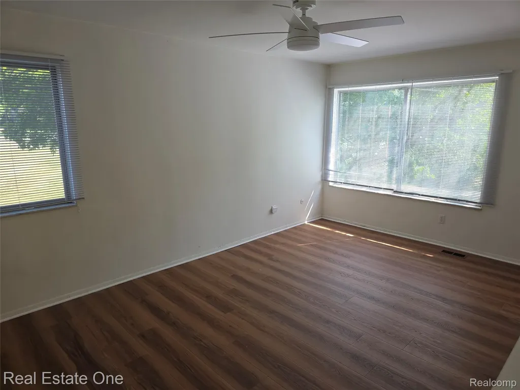 2027 Klingensmith Road Bloomfield Hills City MI 48302