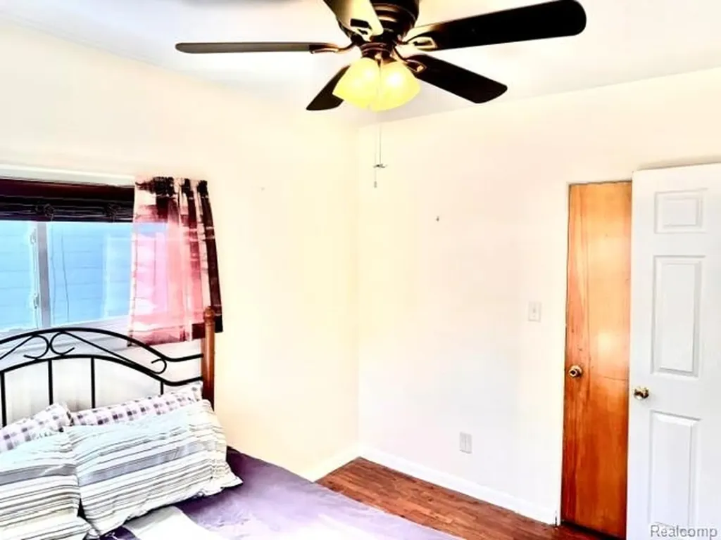 3521 Clairmont Street Flint City MI 48503