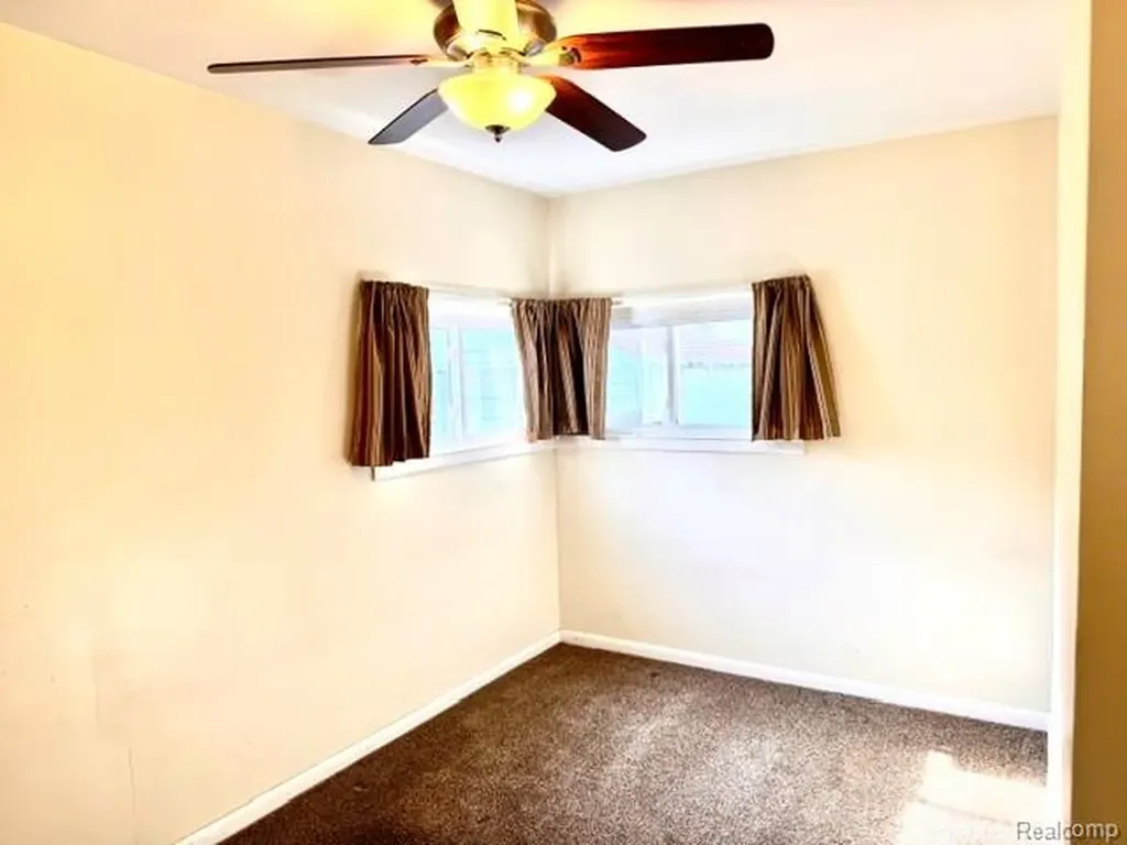 3521 Clairmont Street Flint City MI 48503