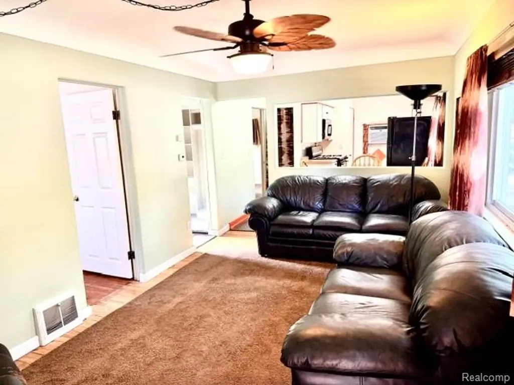 3521 Clairmont Street Flint City MI 48503
