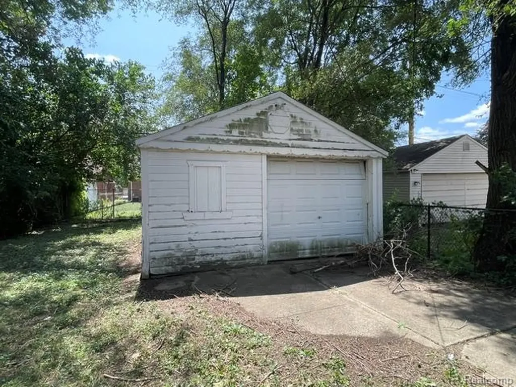 15886 Collingham Drive Detroit City MI 48205