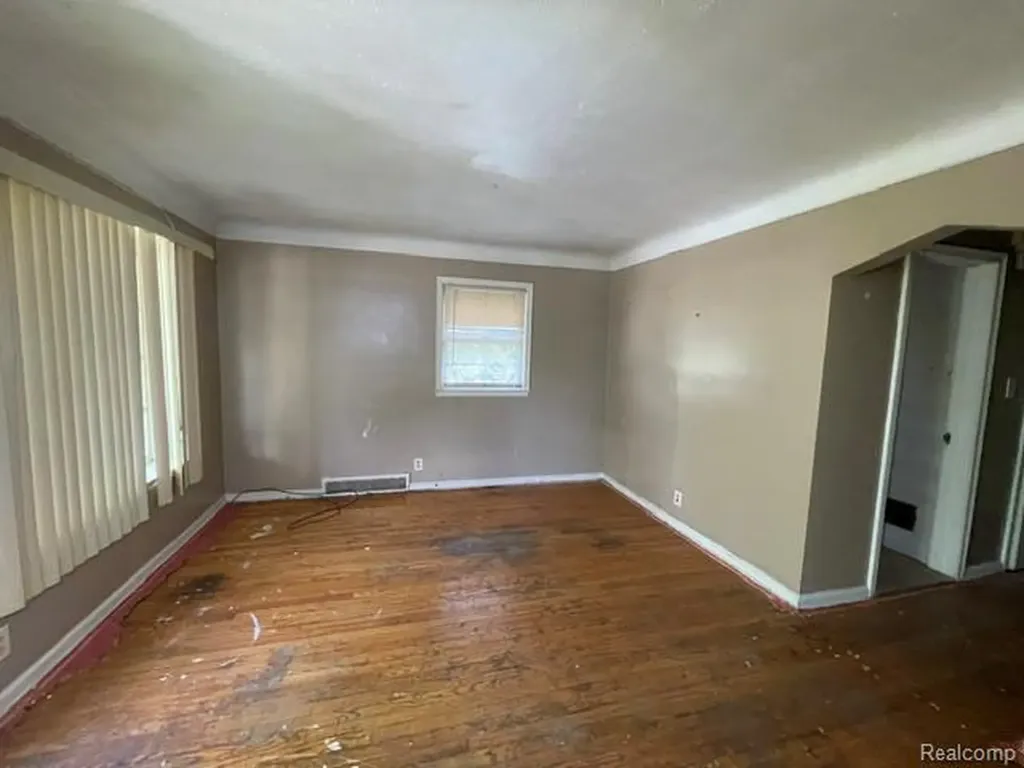 15886 Collingham Drive Detroit City MI 48205